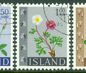 Island – F  418-420 Blommor III bla Fjällsippa, 3 olika