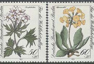 Berlin – M  703-704 Skyddade alpblommor, 2 olika **