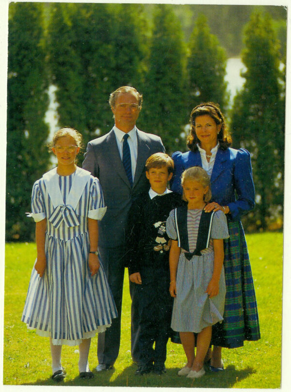 HM Konung Carl XVI Gustaf och HM Drottning Silvia med familj, obeg