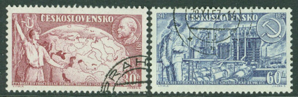Tjeckoslovakien - M 1046-1047 40-årsdagen av oktoberrevolutionen, 2 kpl