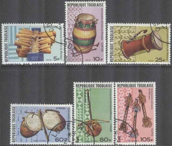 Togo - M 1209-1214 A Musikinstrument bl.a. trummor och flöjt, 6 kpl stpl