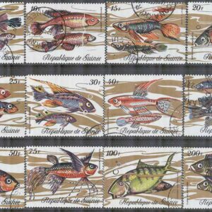 Guinea – M  571-582 A Fiskar bla Halvbandad tandkarp, 12 kpl stpl