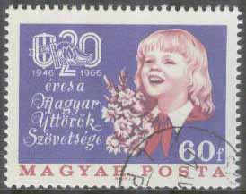 Ungern – M 2251 A Ungdomspionjärerna 20 år – Barn och blommor, 1 kpl stpl