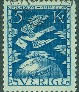 F  225 Världspostföreningen 5 kr stpl. Bra centrering, fin tandning!