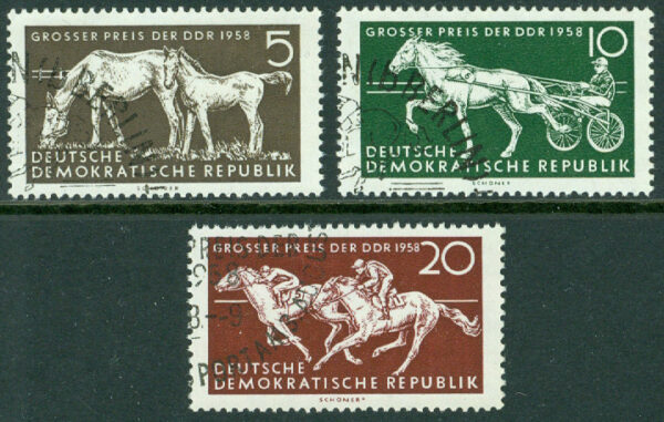 DDR - M  640-642 Hästtävlingen "DDR`s Stora Pris" och hästgård, 3 kpl stpl