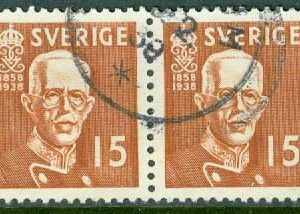 F  267CB Gustaf V 80 år 15 öre, 4+3-sid tandning i par stpl