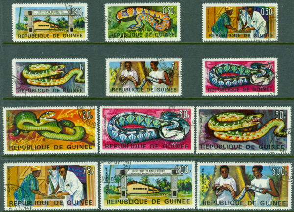 Guinea - M  425-436A Forskningsinstitutet för tillämpad biologi, ormar, 12 kpl stpl