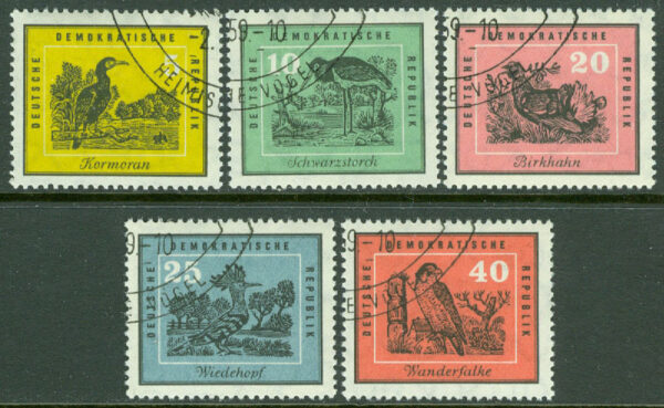DDR - M  698-699, 701-703 Inhemska fåglar, 5 ol stpl