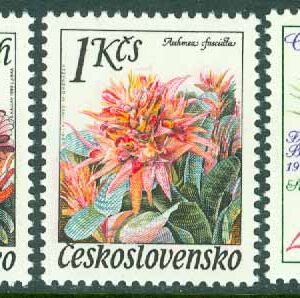 Tjeckoslovakien – M 2574-2576 Blomutställning, 3 ol **