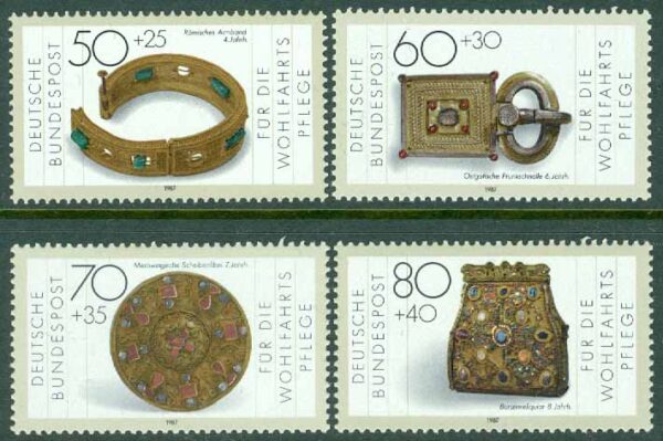 Tyskland - M 1333-1336 Vällfärd, guld och silversmide,  4 kpl **