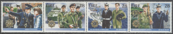 Irland - M  658-661 Irländska stridskrafter - Uniformer, 4-strip kpl **
