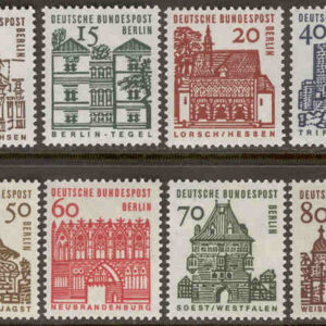 Berlin – M  242-249 Tyska byggnader från 1200-talet, 8 kpl** (1 märke med veck)