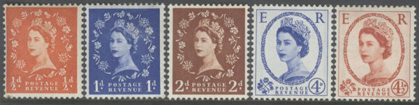 England - M  318-319, 321, 324-325 zX Drottning Elisabeth II, serie 5 olika **