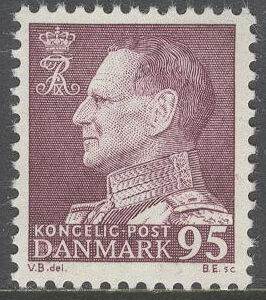 Danmark – F  442 Frederik IX 95 öre rödviolett **