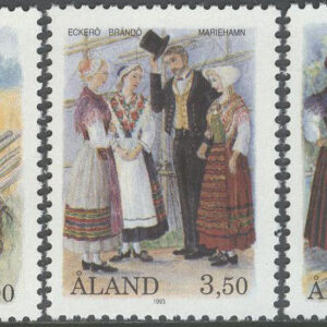 Åland – F   72-74 Folkdräkter, 3 kpl **