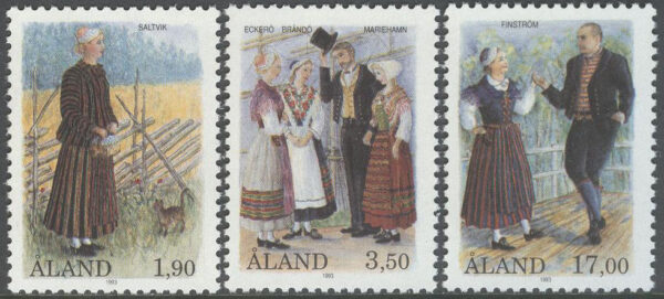 Åland - F   72-74 Folkdräkter, 3 kpl **