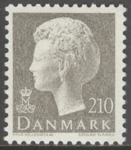 Danmark – F  735 Drottning Margrethe. Typ I 210 öre grå **