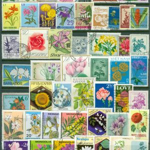 50 olika frimärken med blommor från hela världen