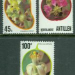 Nederländska Antillerna – M  497-499 Nyttoväxter, 3 kpl **