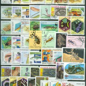 50 olika frimärken med blandade motiv hela världen